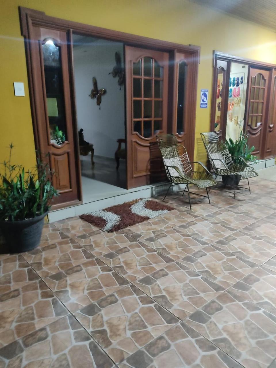 Hospedaje Casa Lucia 莱蒂西亚 外观 照片